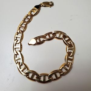 14kt yellow gold bracelet.